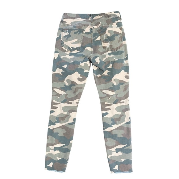 MOTHER High Waisted Looker Ankle Fray See Me Camo Distressed Denim Jean Size 29 - Picture 5 of 15
